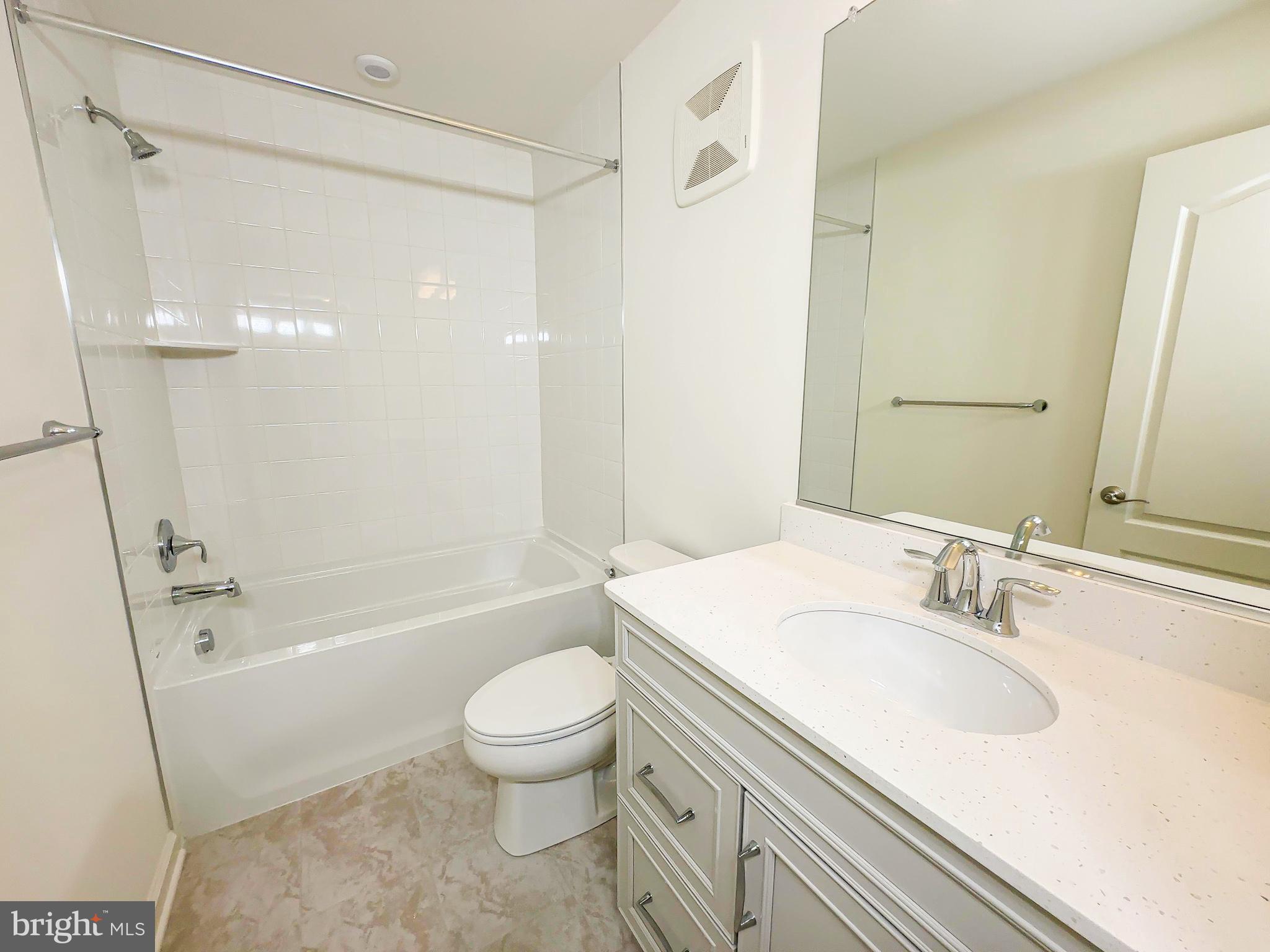 PADDOCK POINTE - Residential Lease