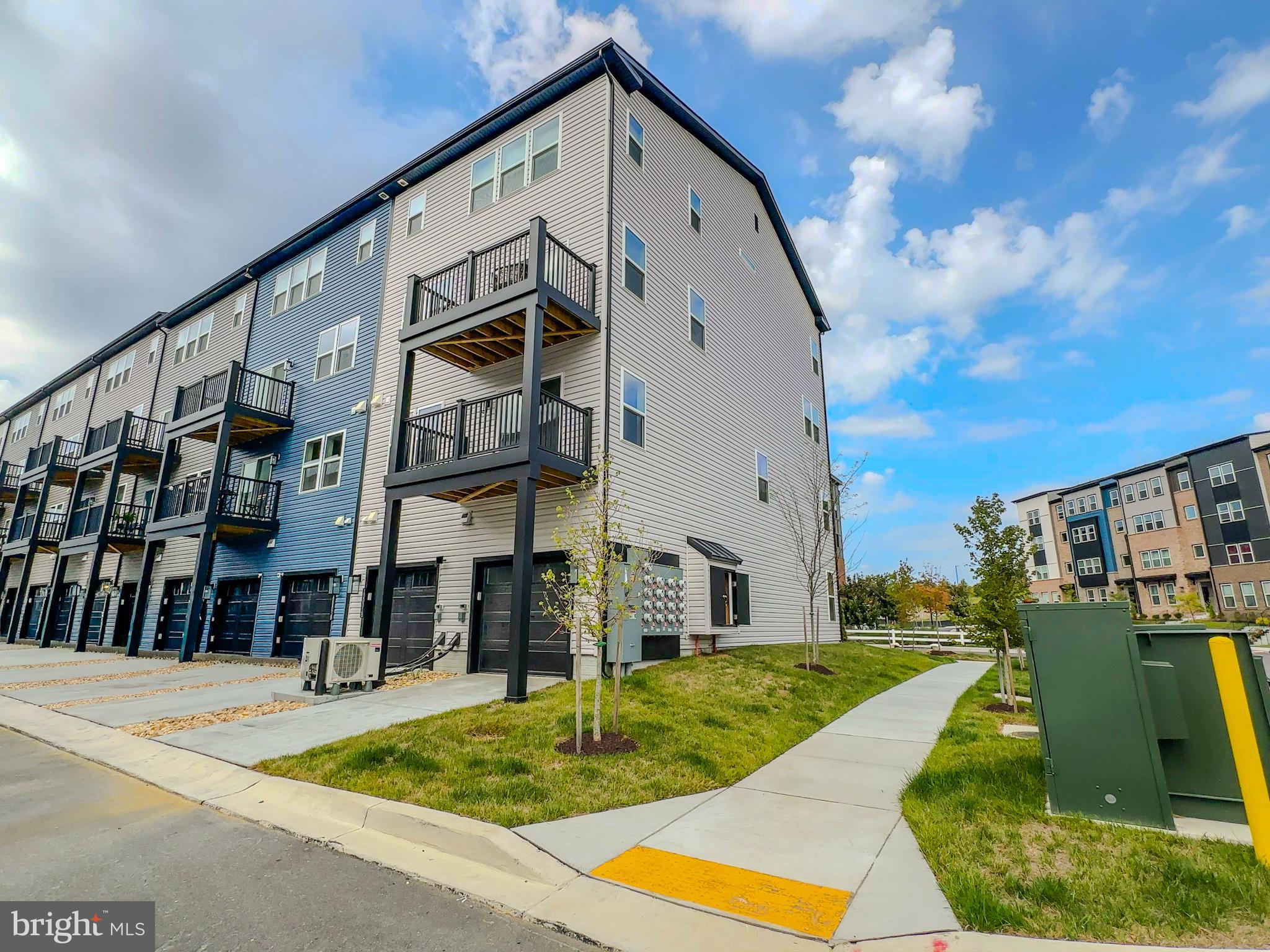 PADDOCK POINTE - Residential Lease