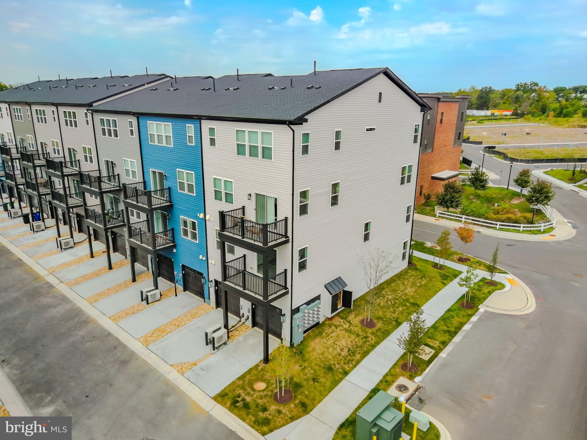 PADDOCK POINTE - Residential Lease