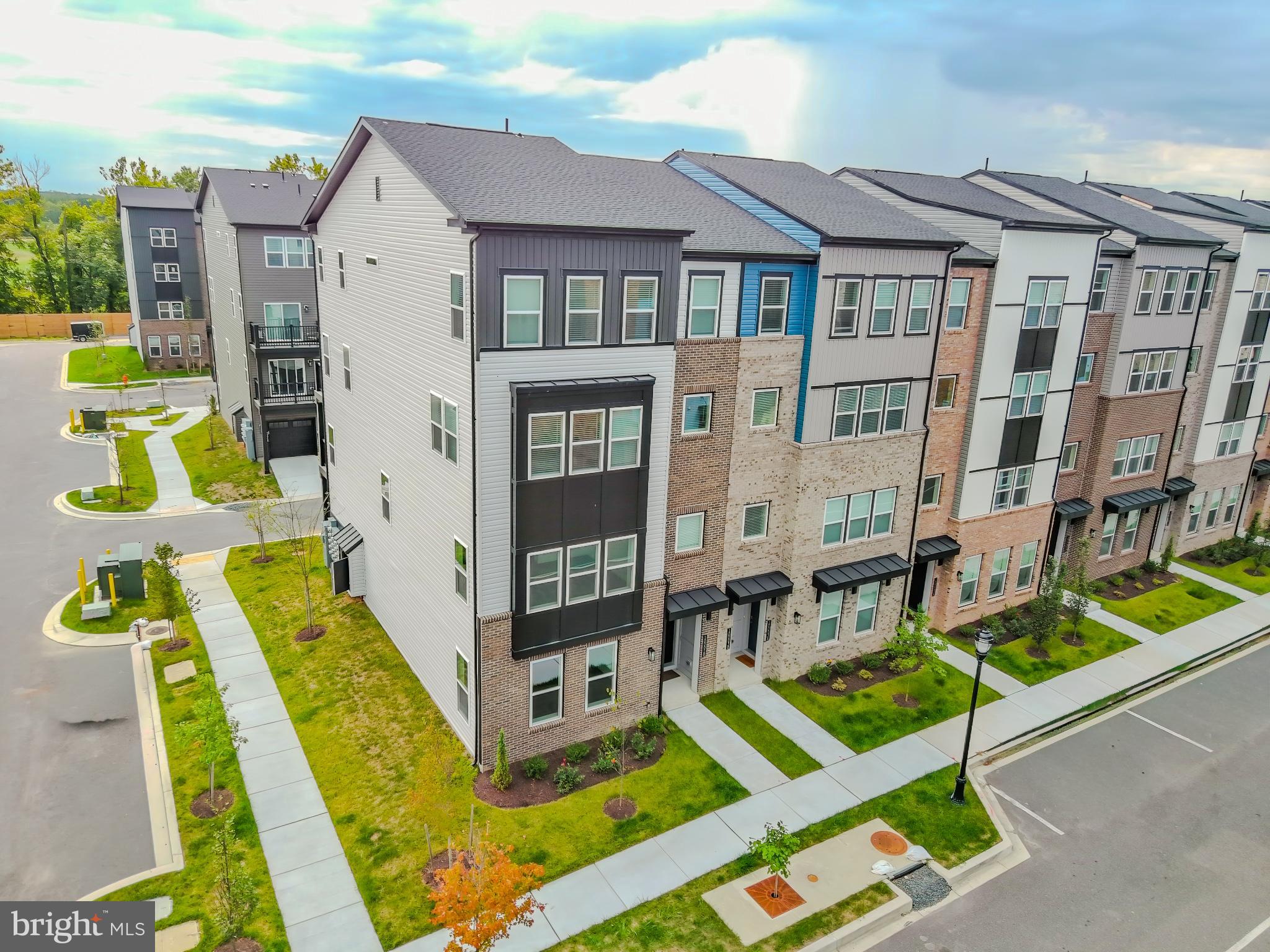 PADDOCK POINTE - Residential Lease