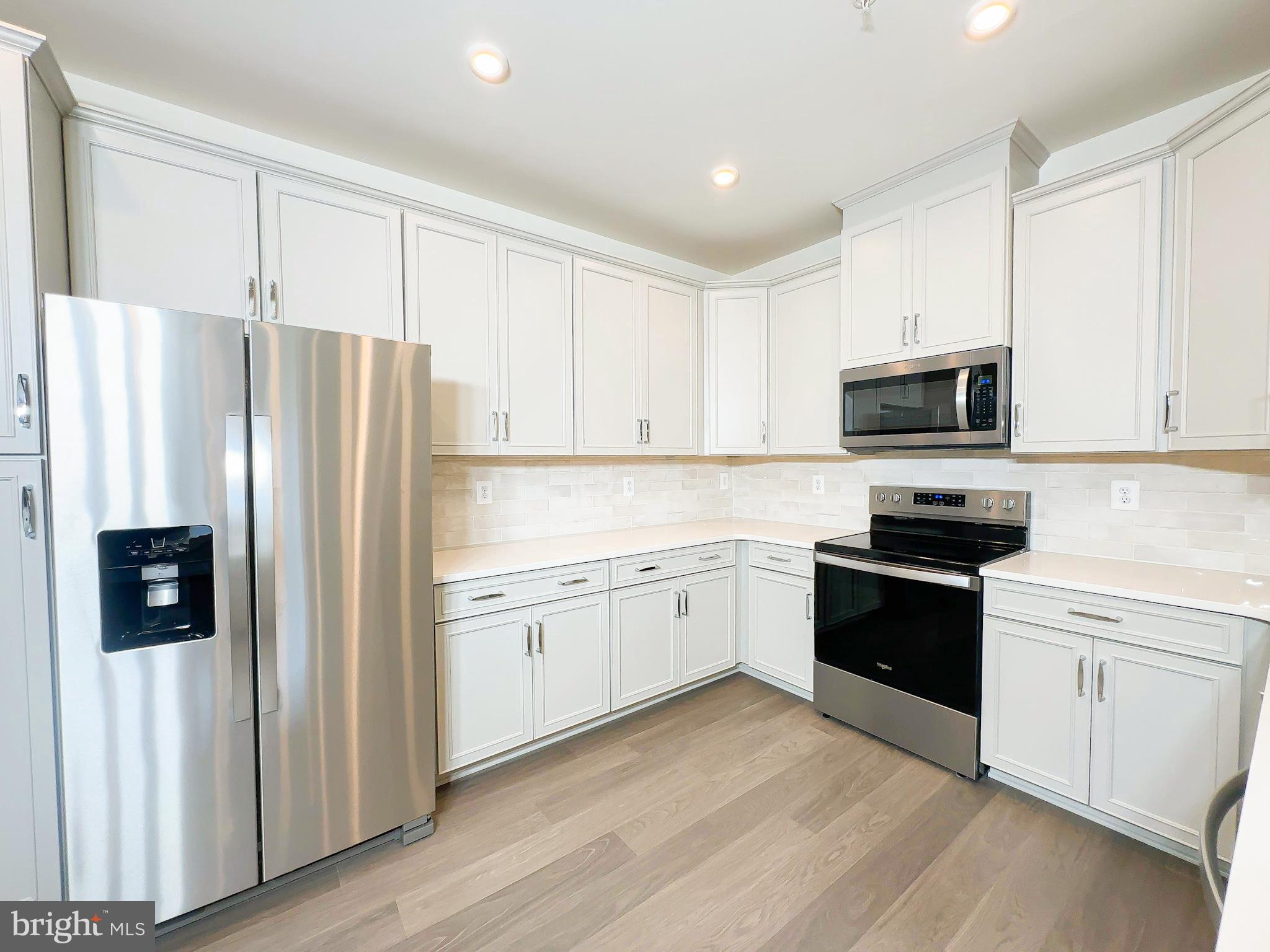 PADDOCK POINTE - Residential Lease