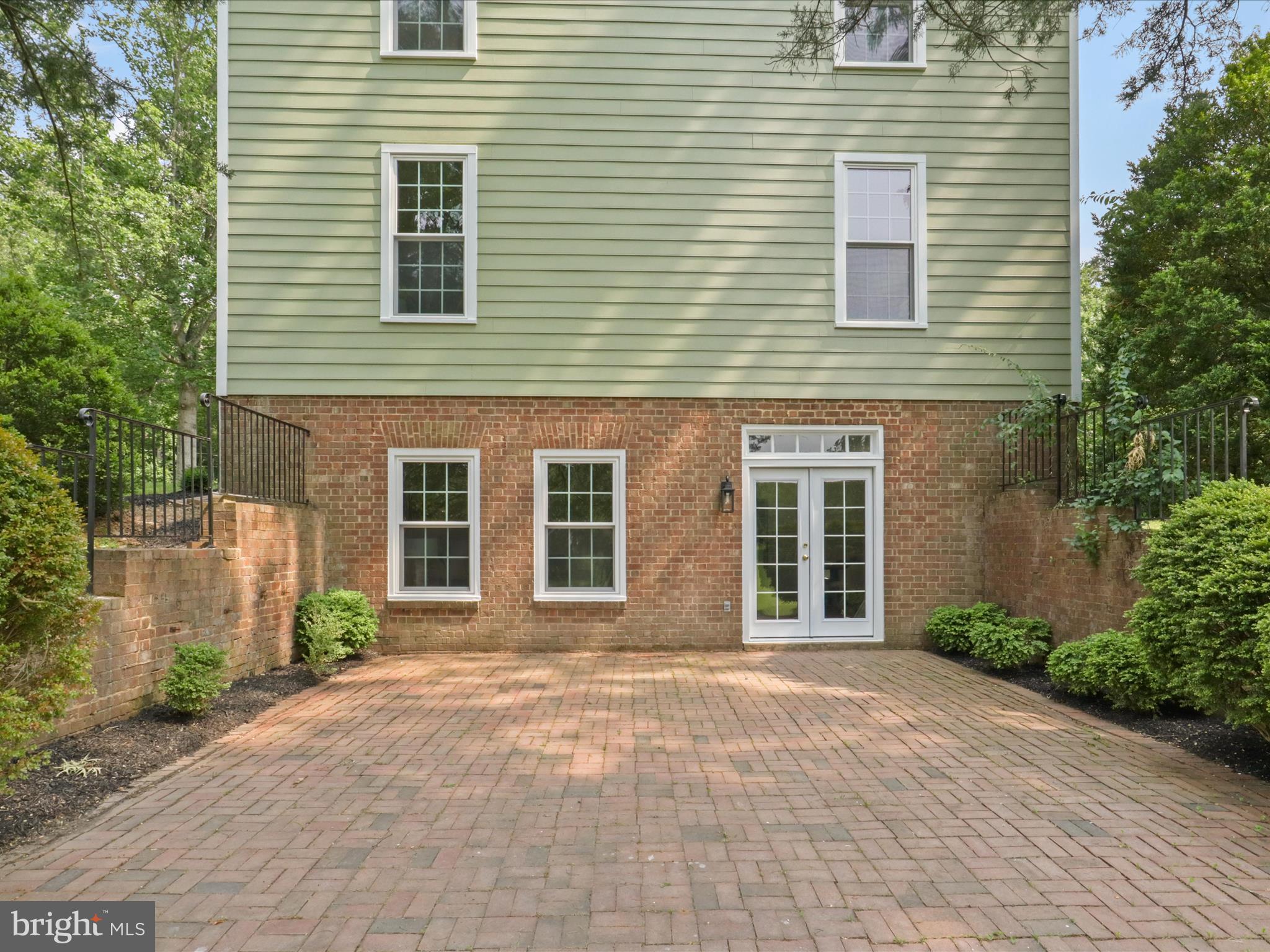 CLIFTON - Residential