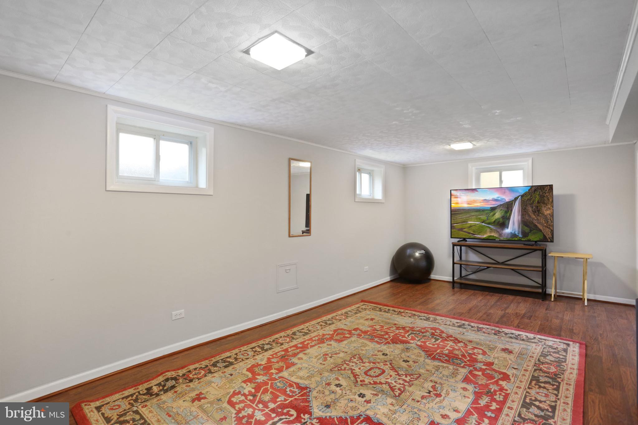 RED FOX FOREST - Residential Lease