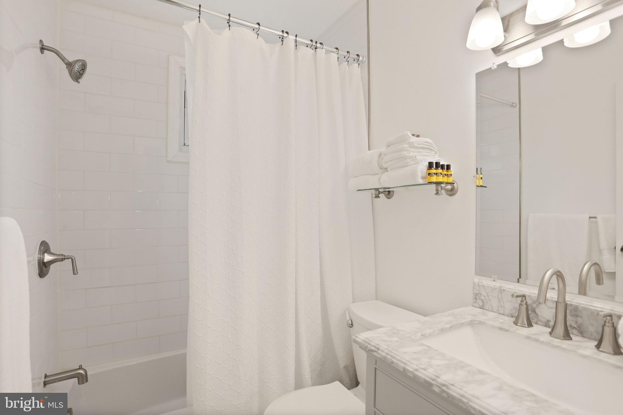 RED FOX FOREST - Residential Lease