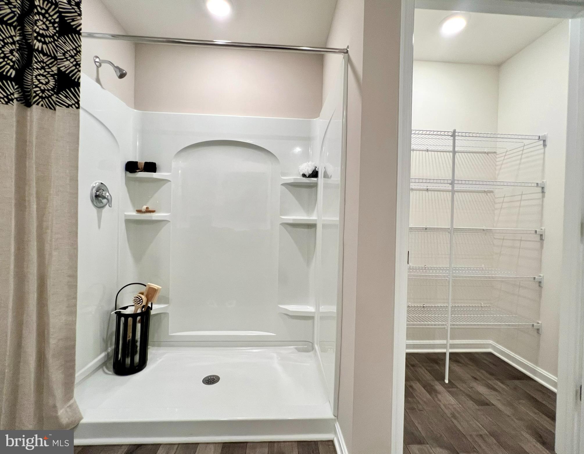 SOUTHERN FLDS - Residential