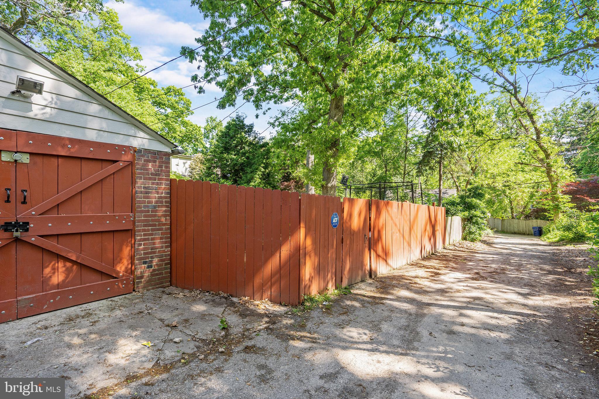 BELVEDERE SQUARE - Residential