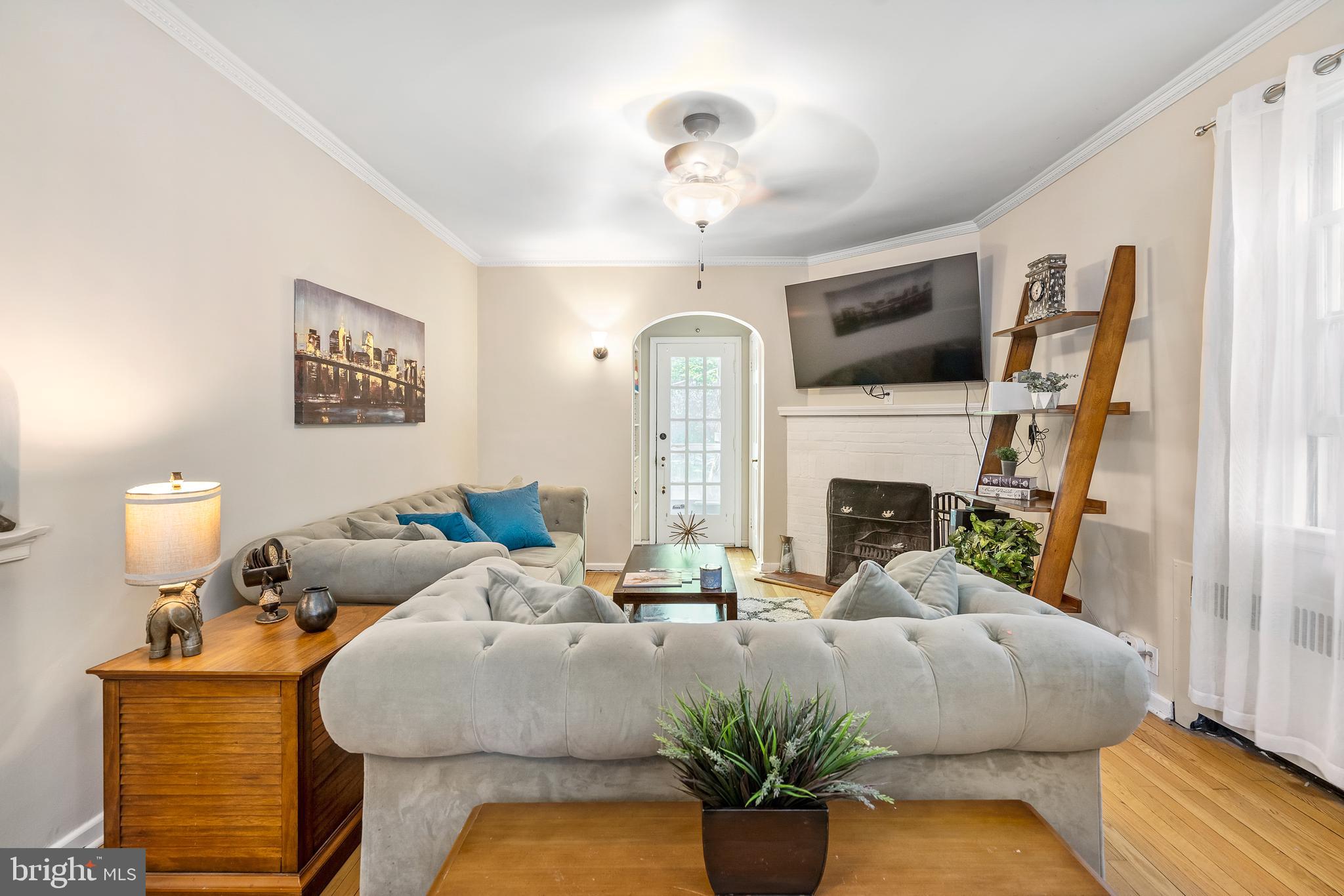 BELVEDERE SQUARE - Residential