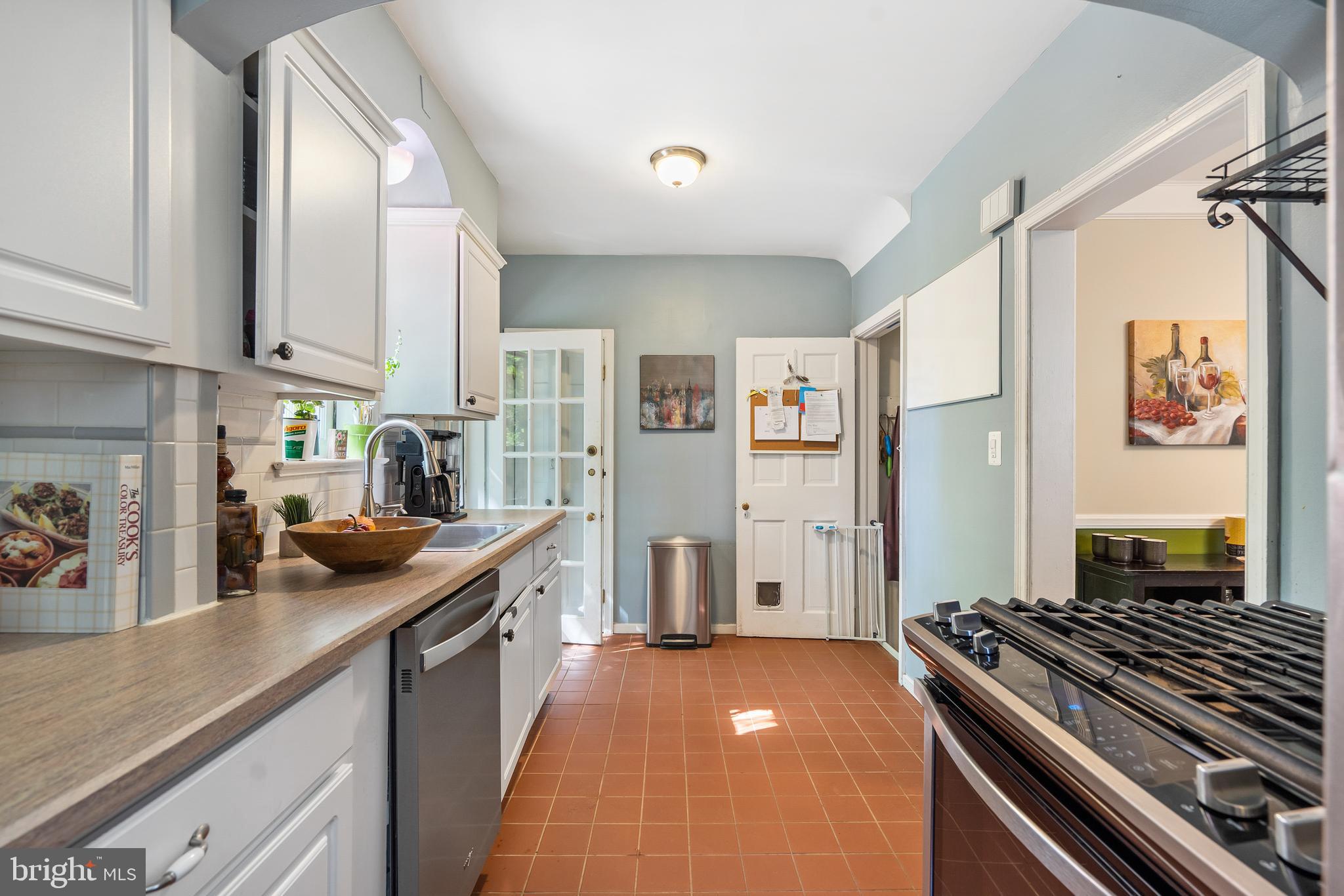 BELVEDERE SQUARE - Residential