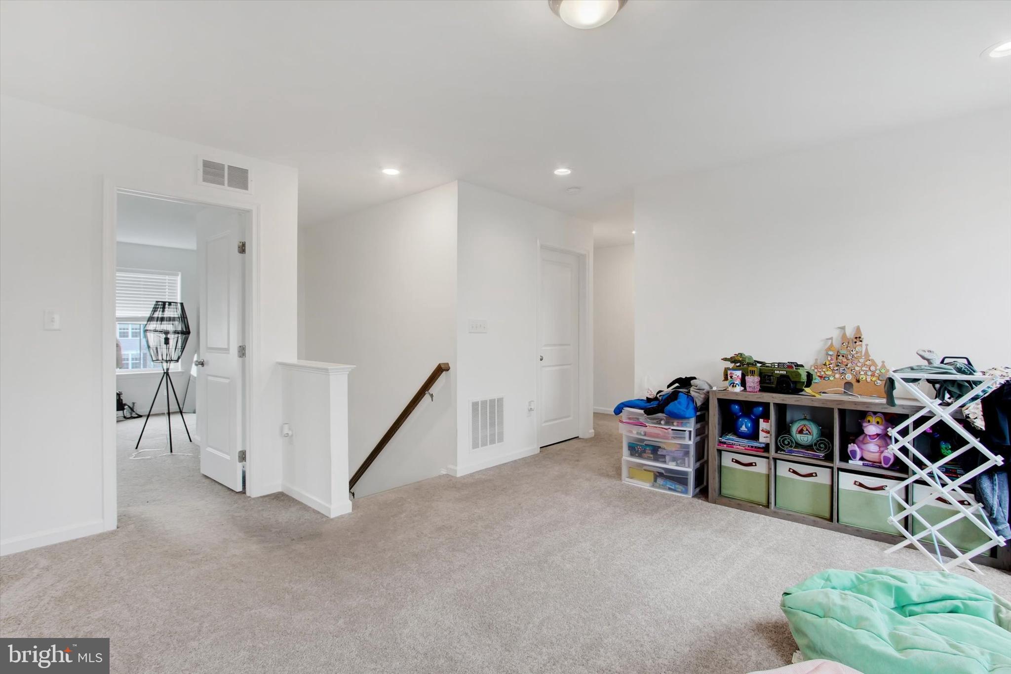 HAMPTON HEIGHTS - Residential