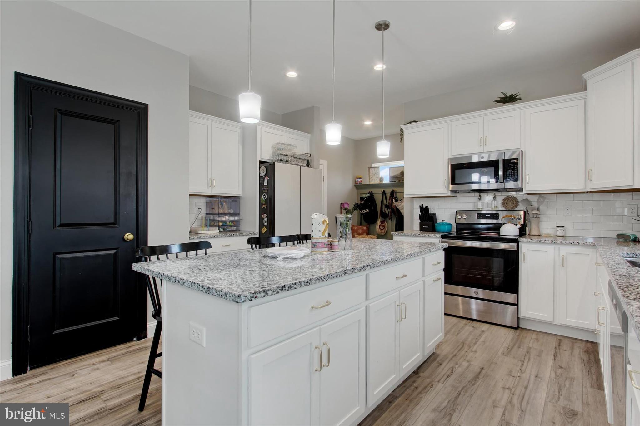 HAMPTON HEIGHTS - Residential