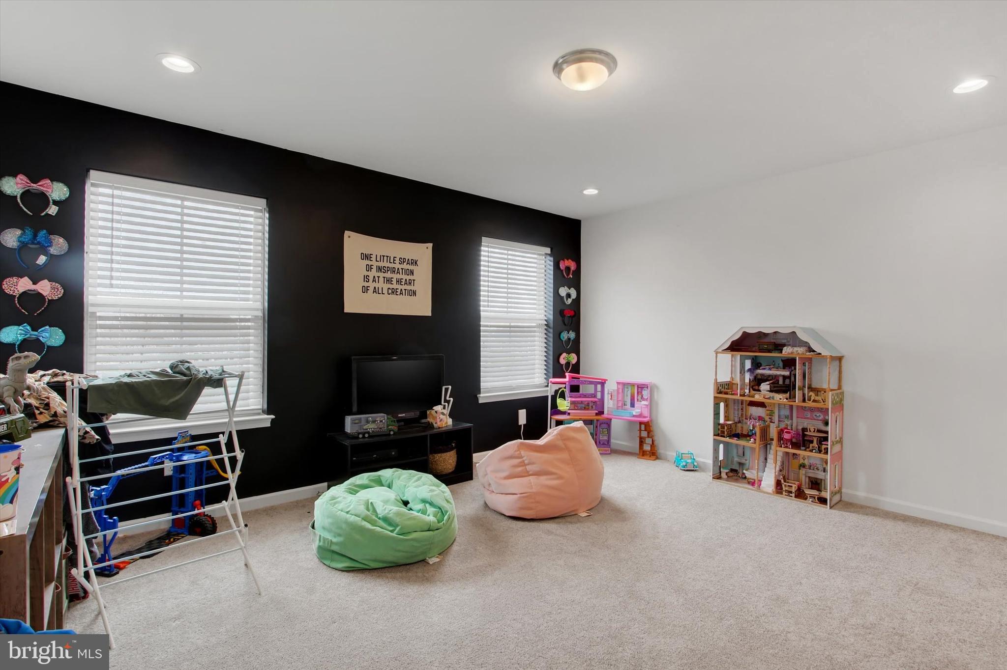 HAMPTON HEIGHTS - Residential