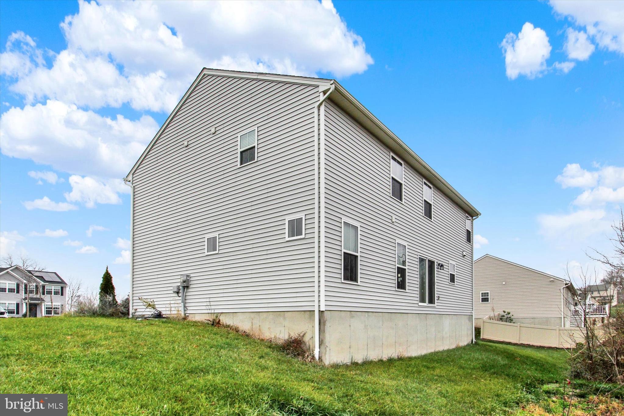 HAMPTON HEIGHTS - Residential