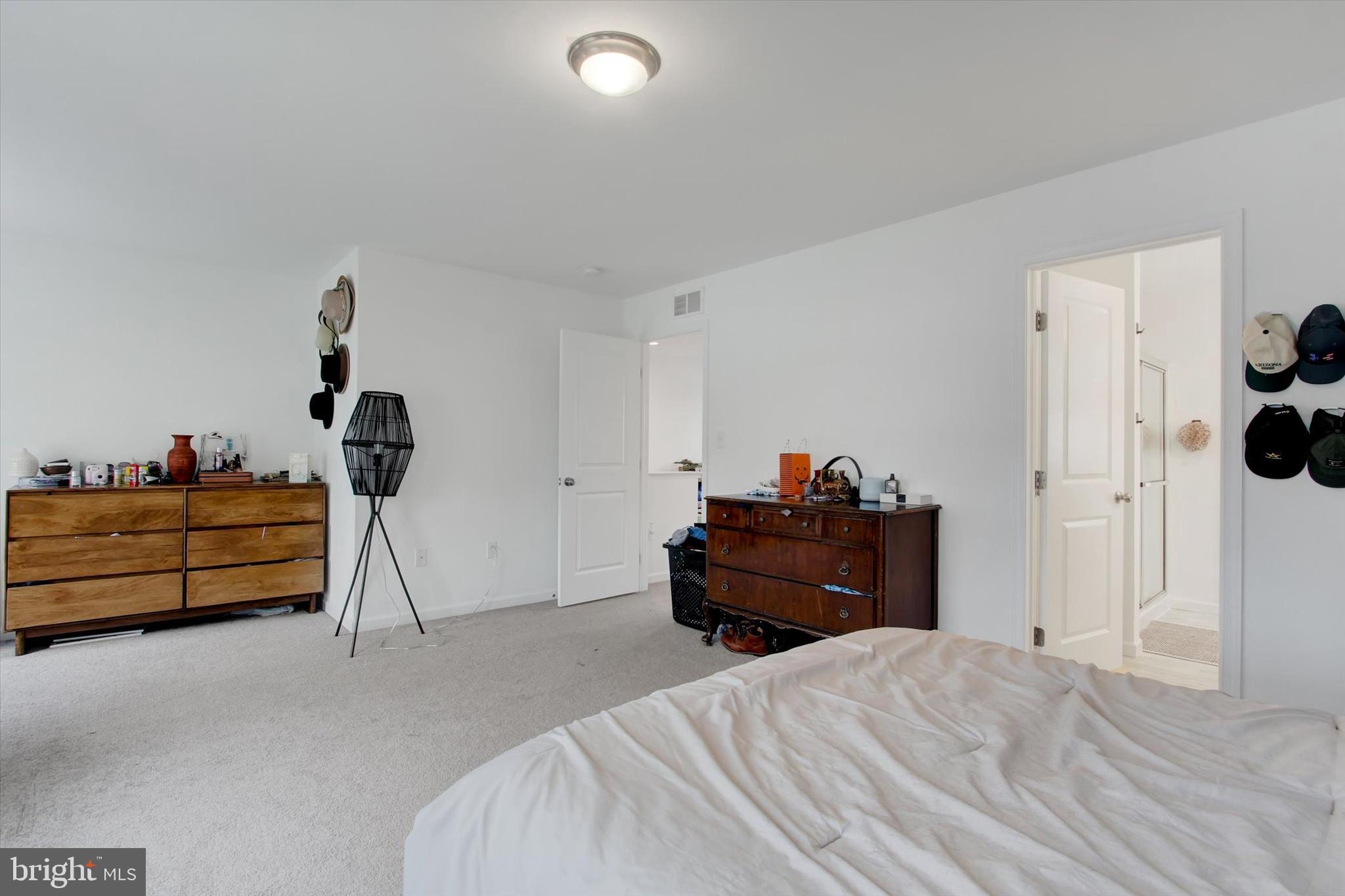 HAMPTON HEIGHTS - Residential