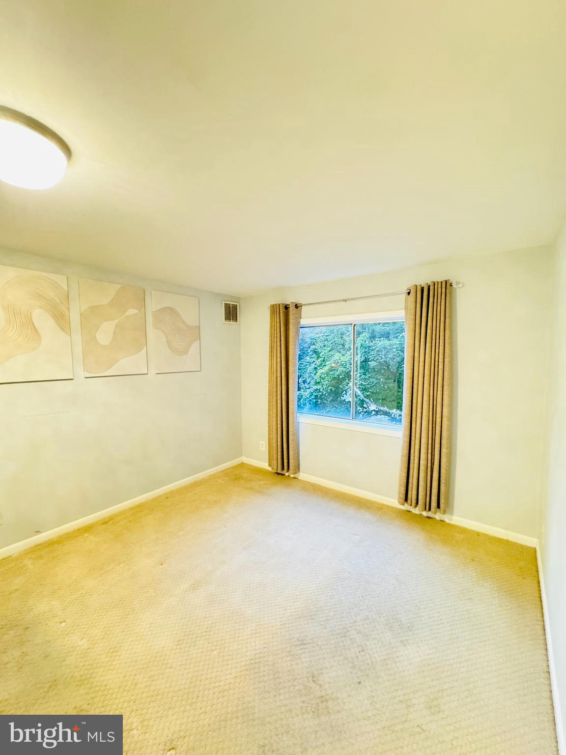 OCCOQUAN RIDGE CONDO - Residential Lease