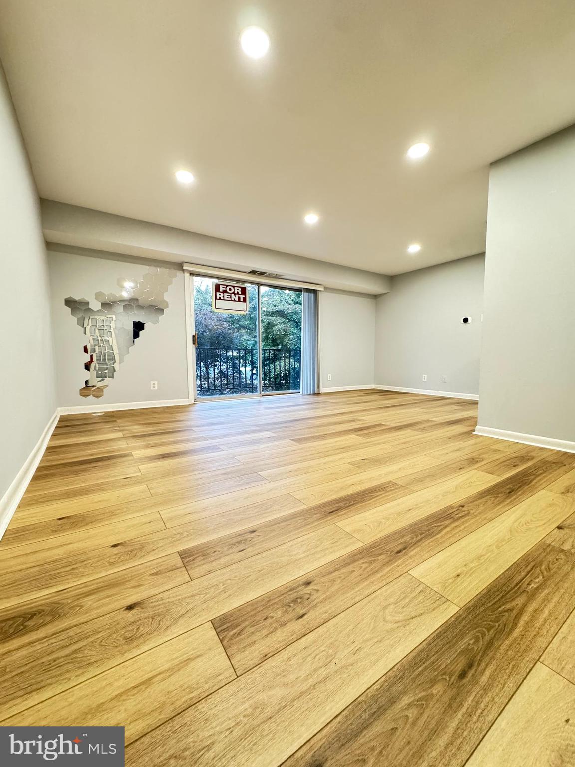 OCCOQUAN RIDGE CONDO - Residential Lease