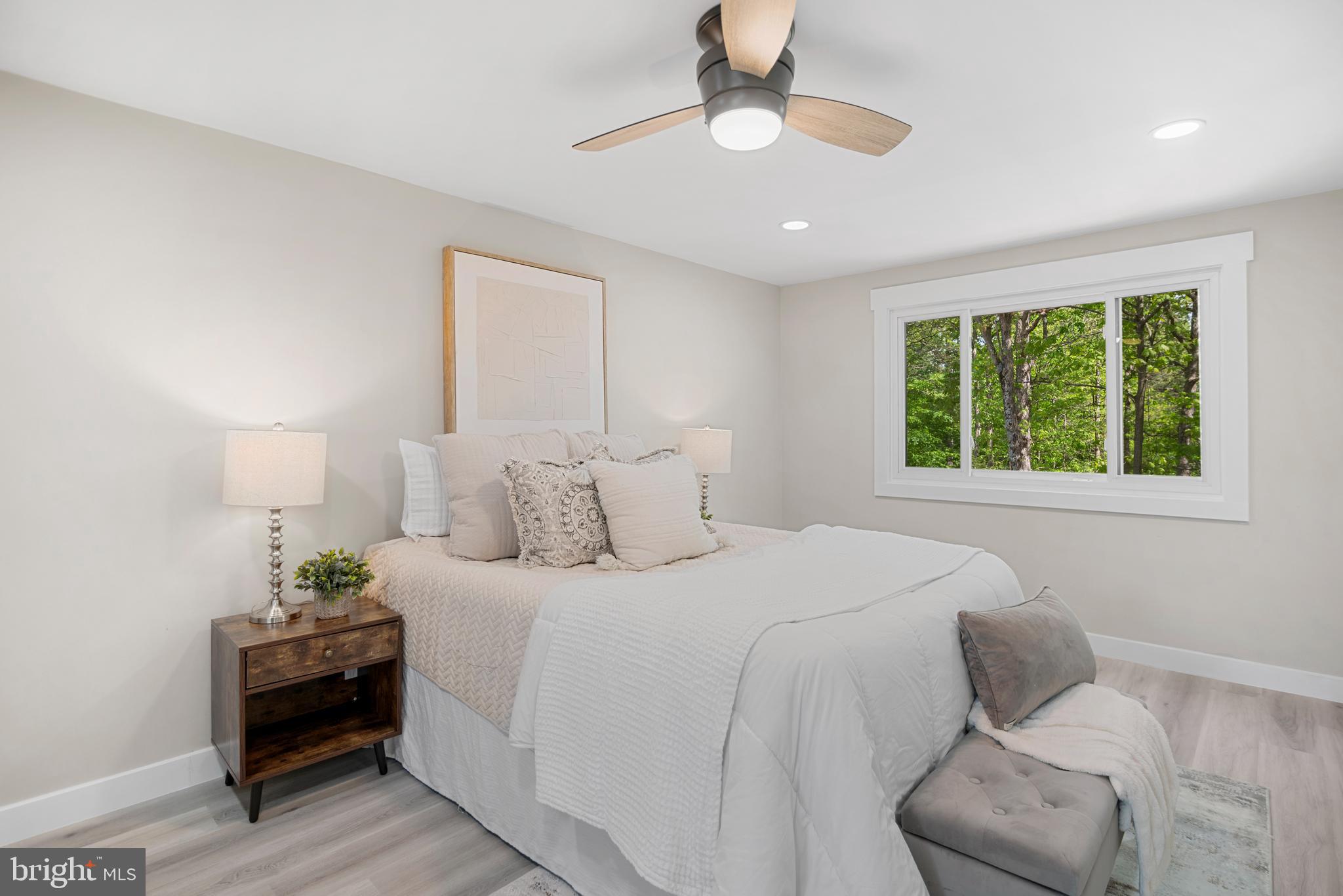 BONNIEMILL ACRES - Residential