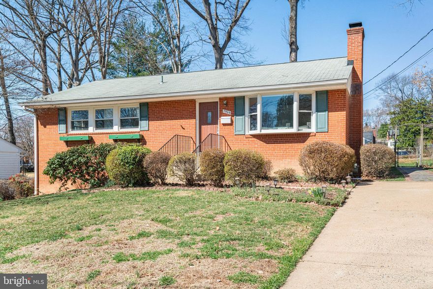 Beautiful renovation of this classic Ravensworth rambler.  Over 2600 Sq Ft. on 2 levels. 3 Beds and 2 full baths, with hardwood floors on the main level. Ensuite bath in primary bedroom. Open concept main floor with living room, dining room and fully renovated white kitchen.  Stainless appliances.  Fireplace in the living room. Huge basement level with new carpet in the rec room, a flex room that could be a 4th BR or office and spacious laundry/storage area.  A great opportunity to make the unfinished area into whatever you want. Awesome backyard with a deck for those summer BBQs.  Convenient location to commuting routes. Easy access to shopping, beltway. Lake Braddock HS pyramid.  Walk to Ravensworth Elementary School. ***OPEN HOUSE Sun. March 23rd, 2-4pm.