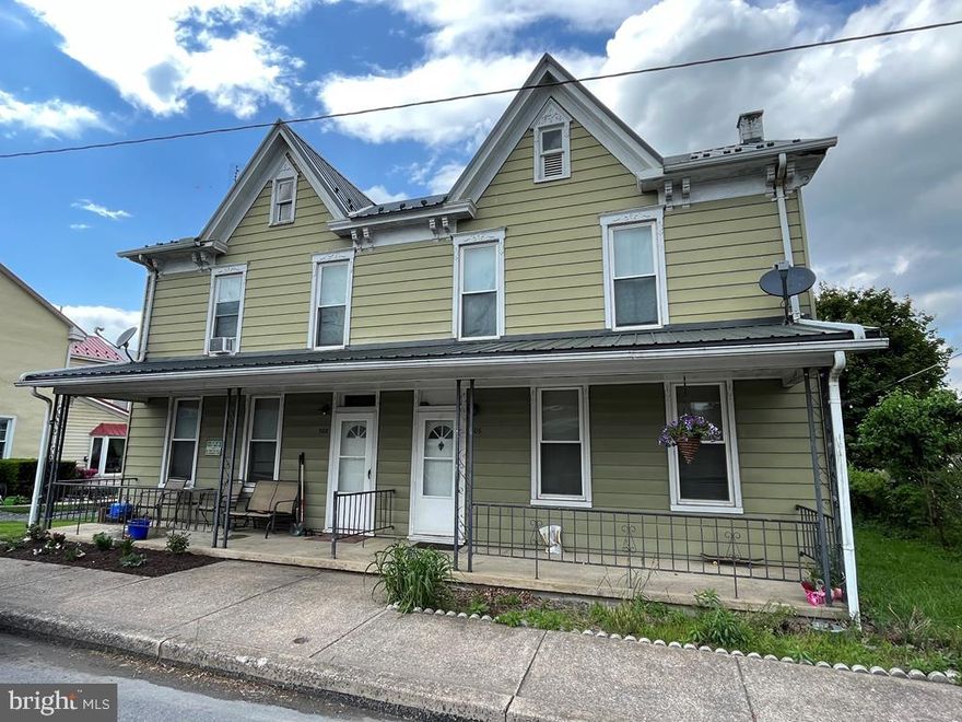 Large duplex in Port Royal Borough.  Each side has a large living room, dining room, and kitchen on the first floor.  Each first floor also has a laundry room and a half-bath.  The second floor of each unit has 3 bedrooms and a full bathroom.  Contact the listing agent to schedule a showing.
