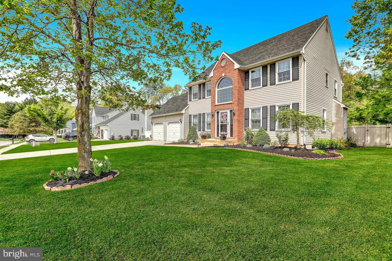 1427 SWAN LANE