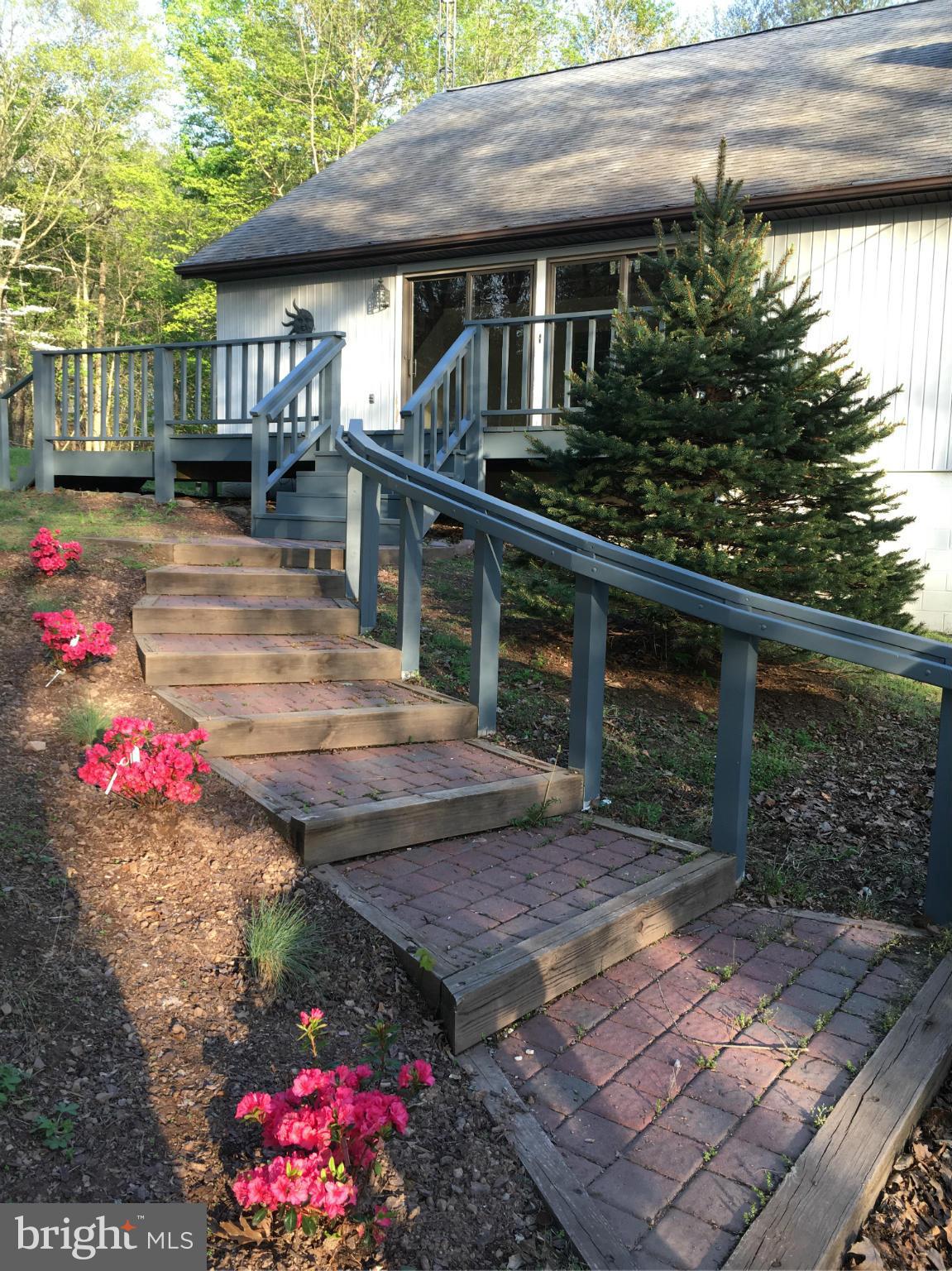 TALL PINES - Residential