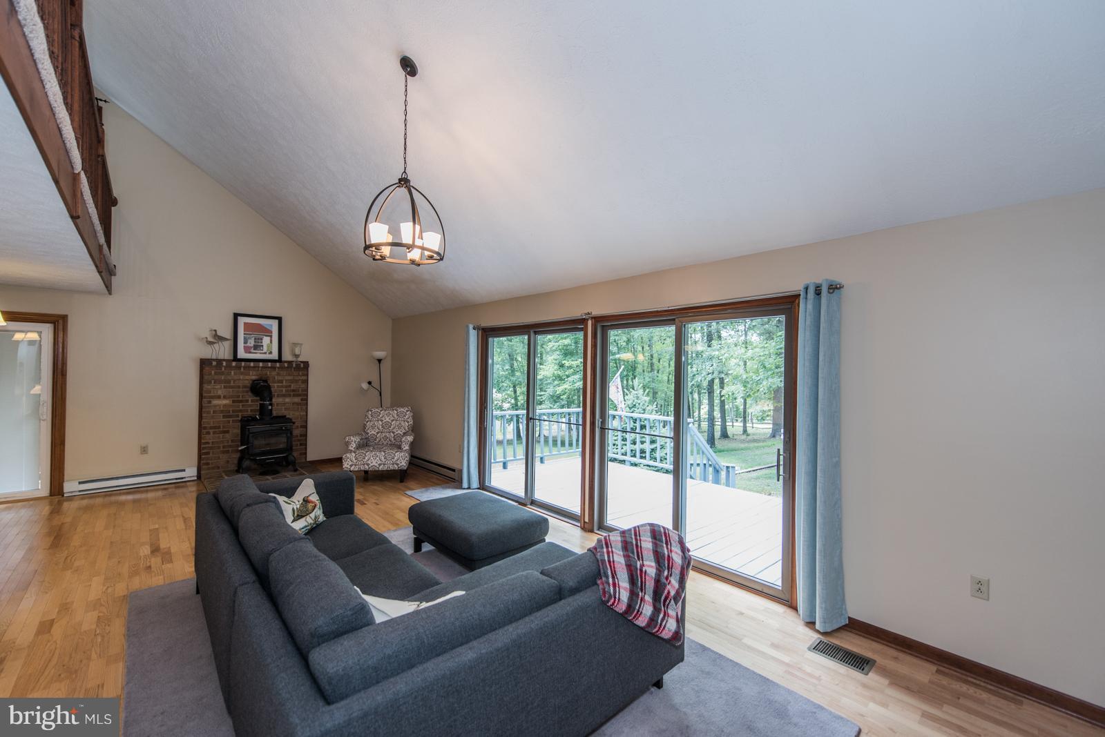 TALL PINES - Residential