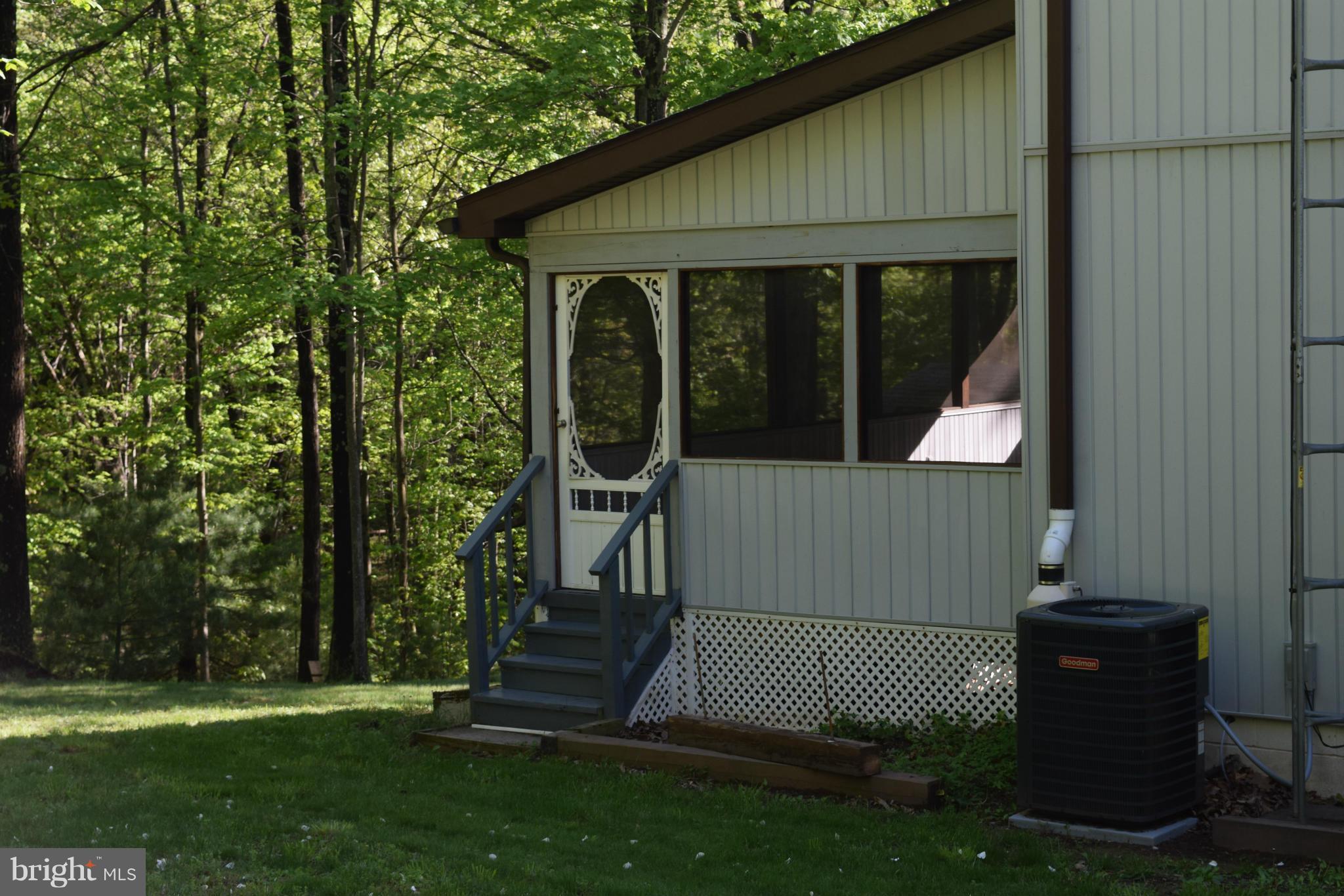 TALL PINES - Residential