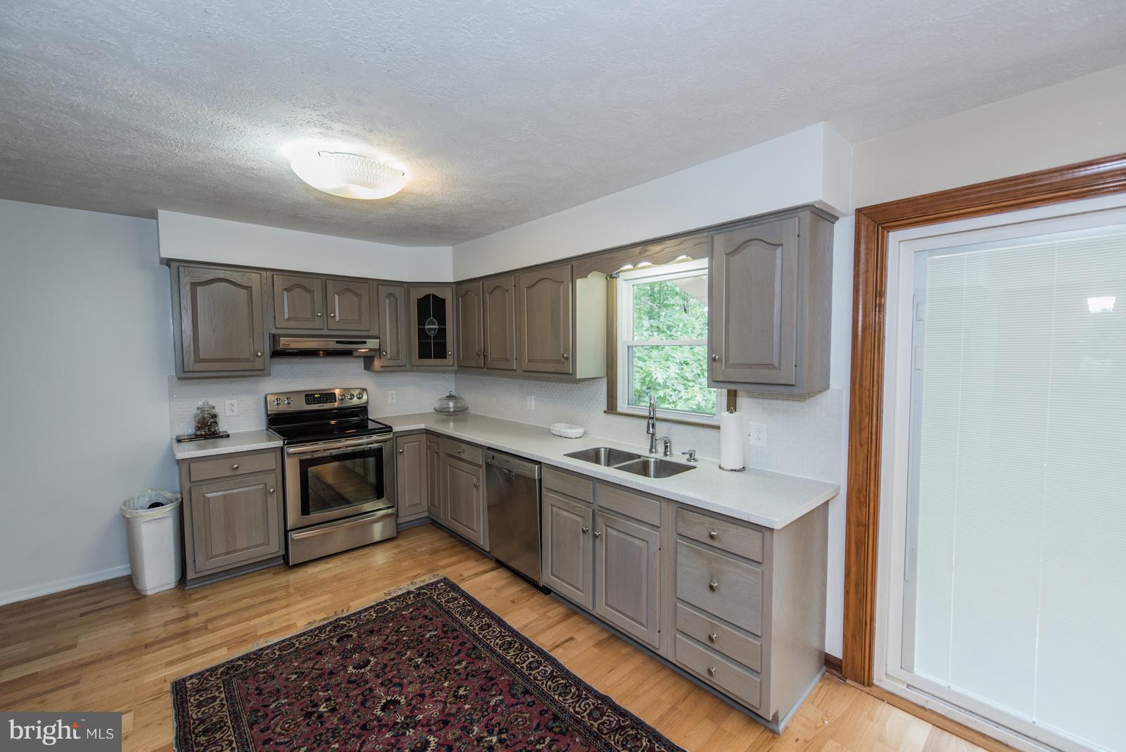 TALL PINES - Residential