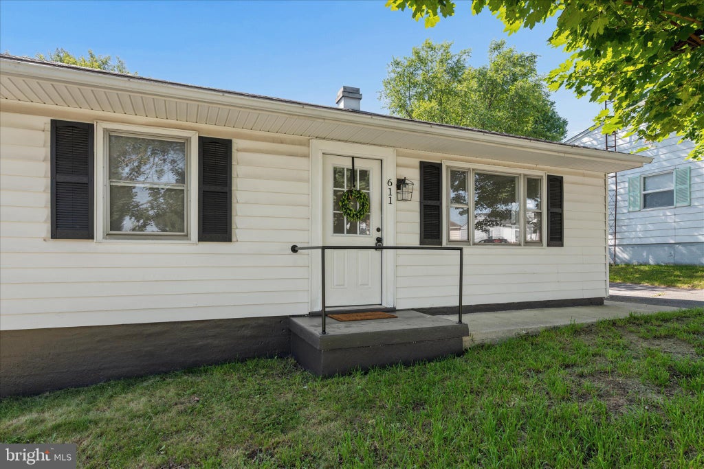 Photo of 611 State Circle, MARTINSBURG, WV 25401 (MLS # WVBE2051594)