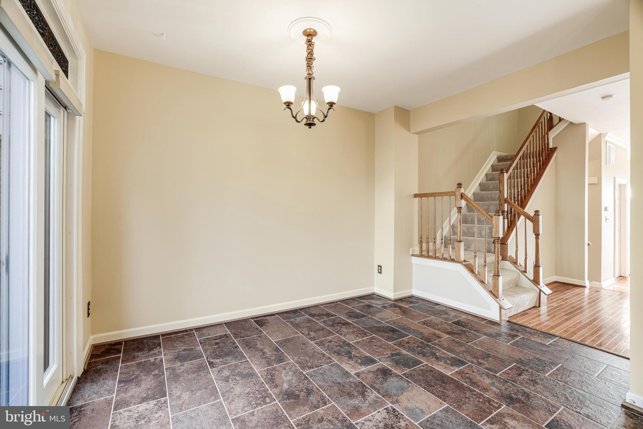 POTOMAC LAKES - Residential Lease