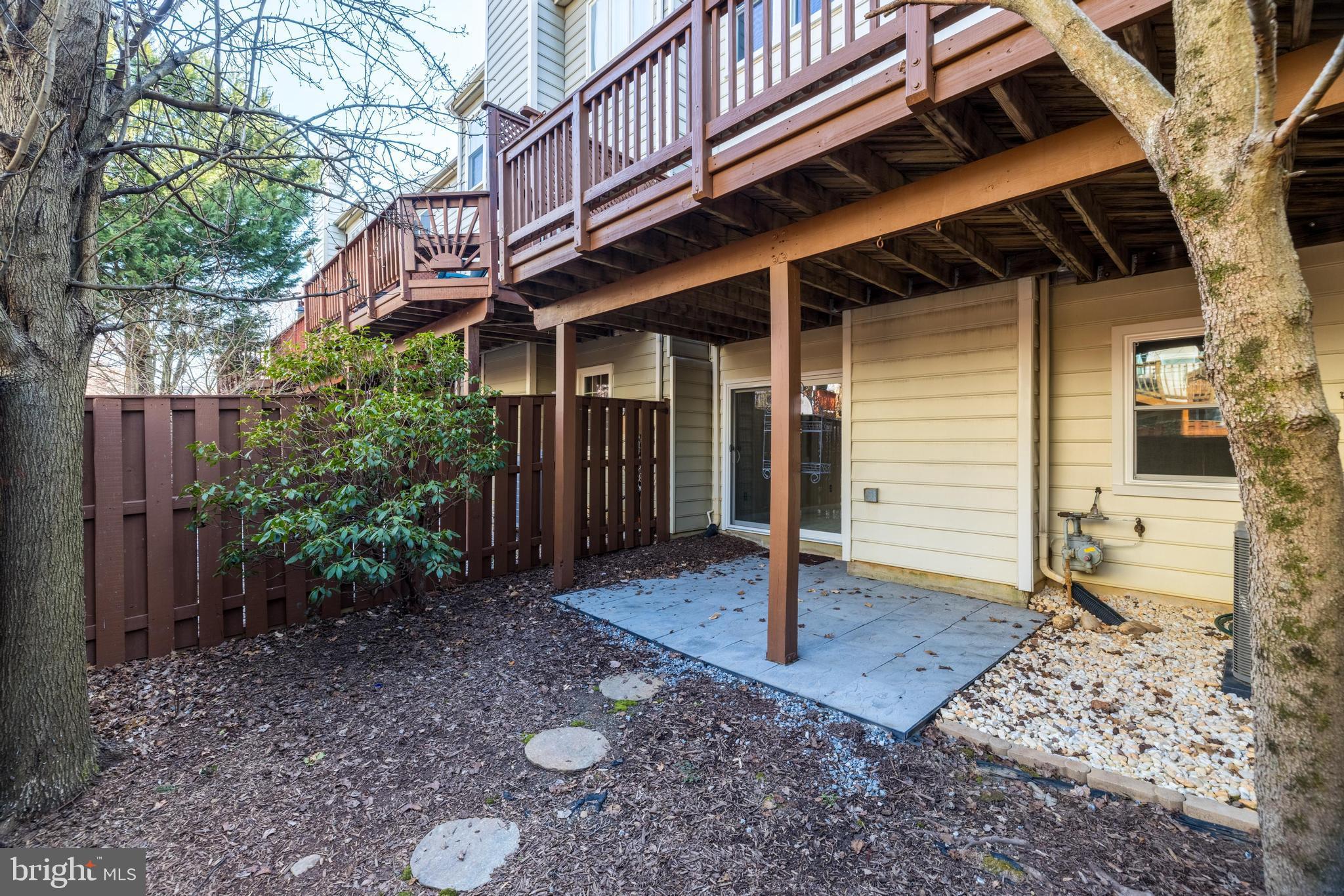 POTOMAC LAKES - Residential Lease