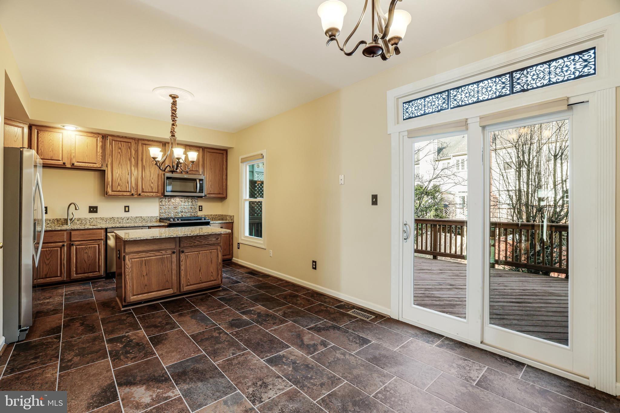 POTOMAC LAKES - Residential Lease