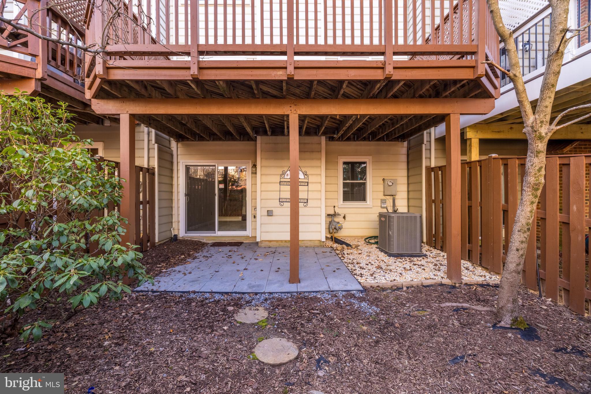 POTOMAC LAKES - Residential Lease