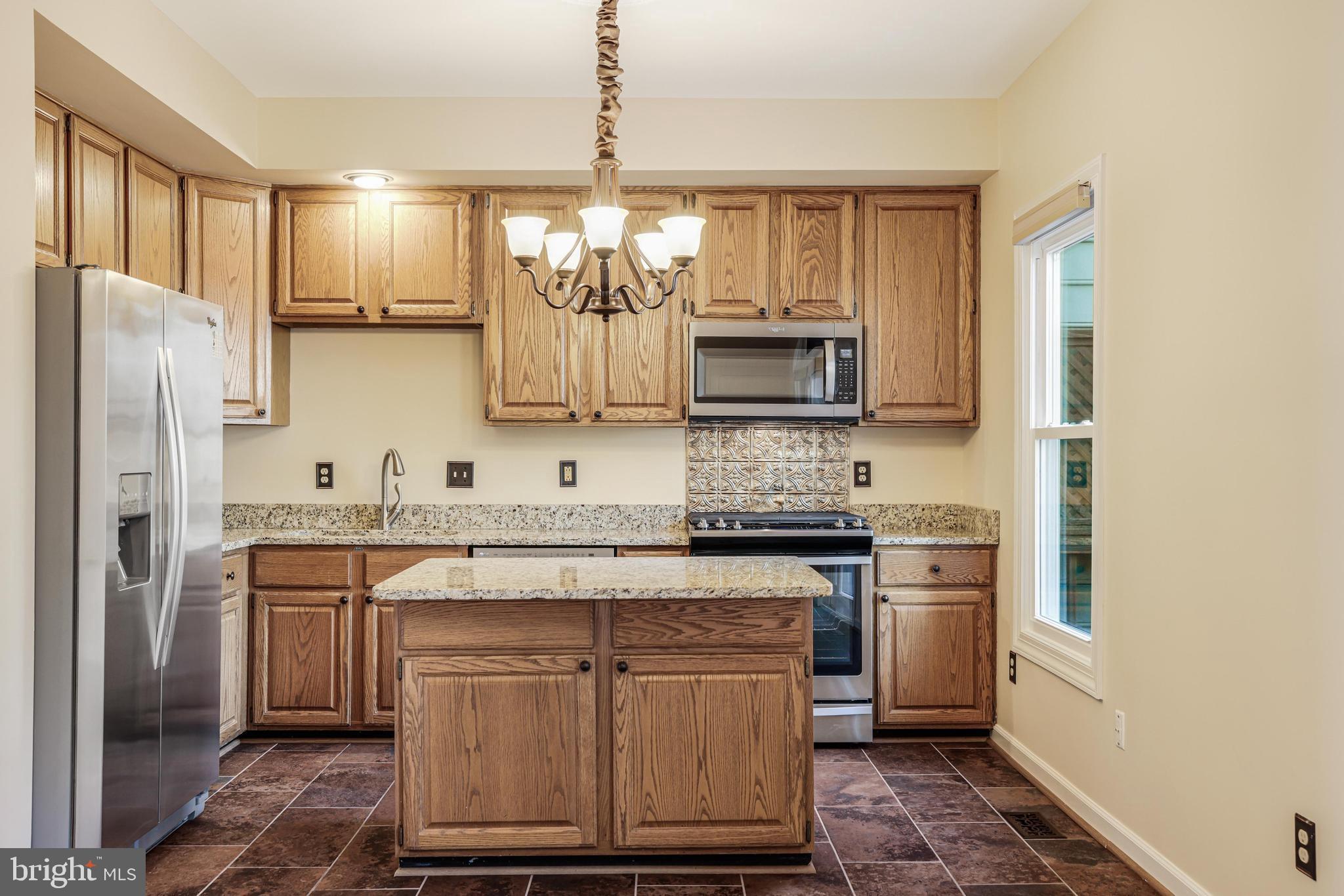 POTOMAC LAKES - Residential Lease