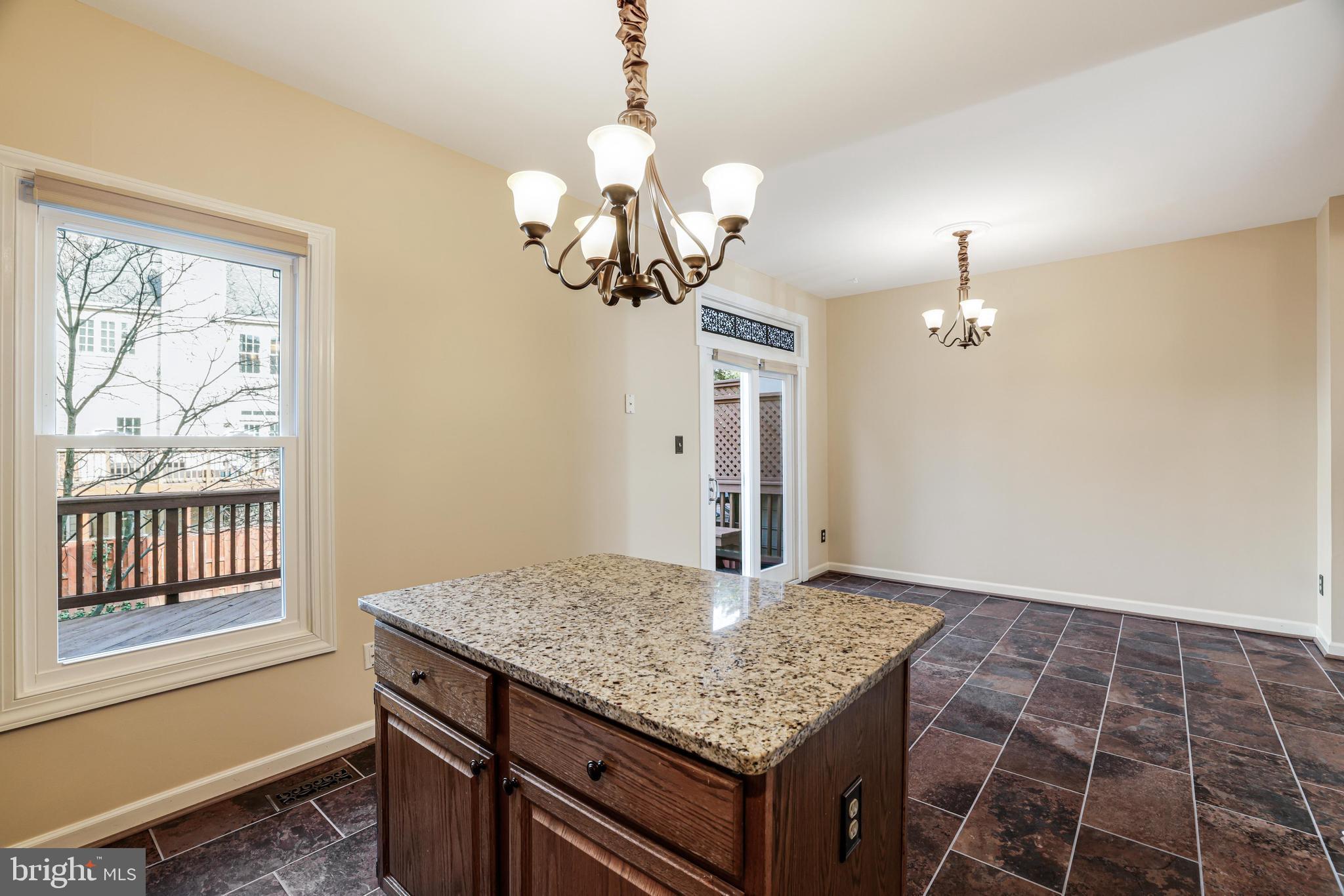 POTOMAC LAKES - Residential Lease