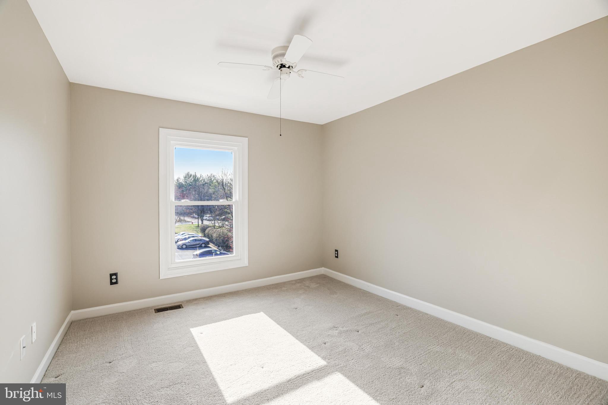 POTOMAC LAKES - Residential Lease