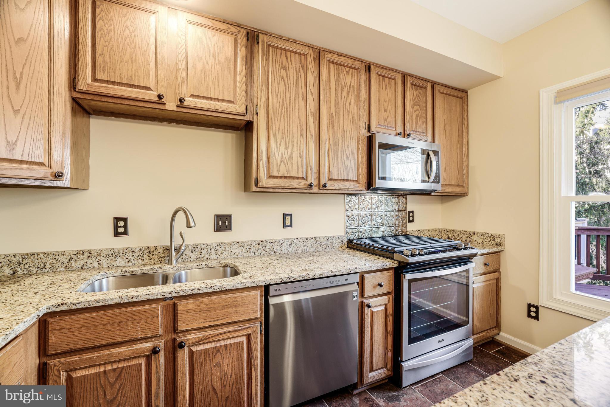 POTOMAC LAKES - Residential Lease