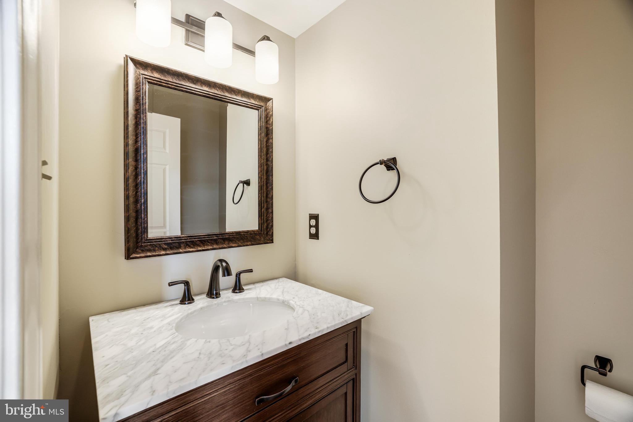 POTOMAC LAKES - Residential Lease