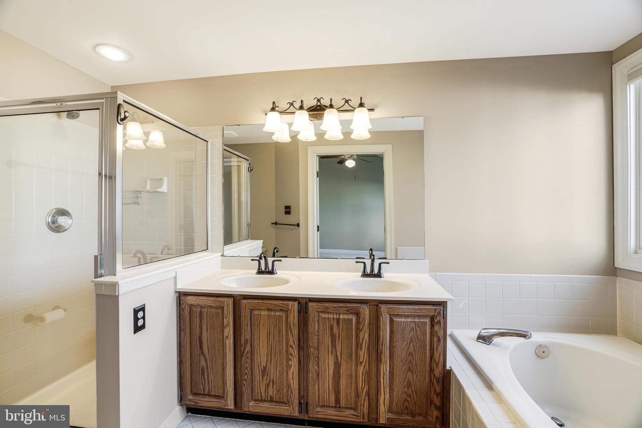 POTOMAC LAKES - Residential Lease