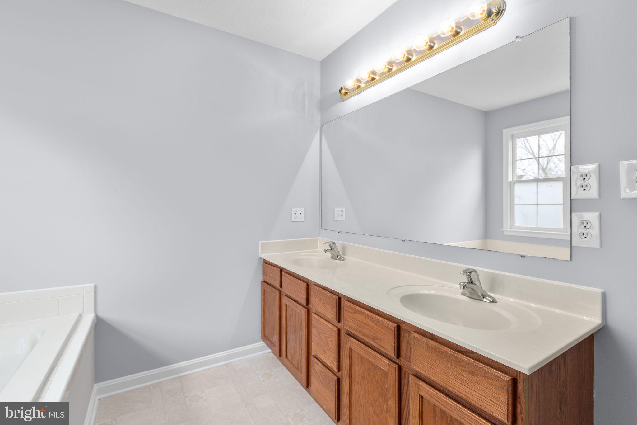 PELHAM'S CROSSING - Residential