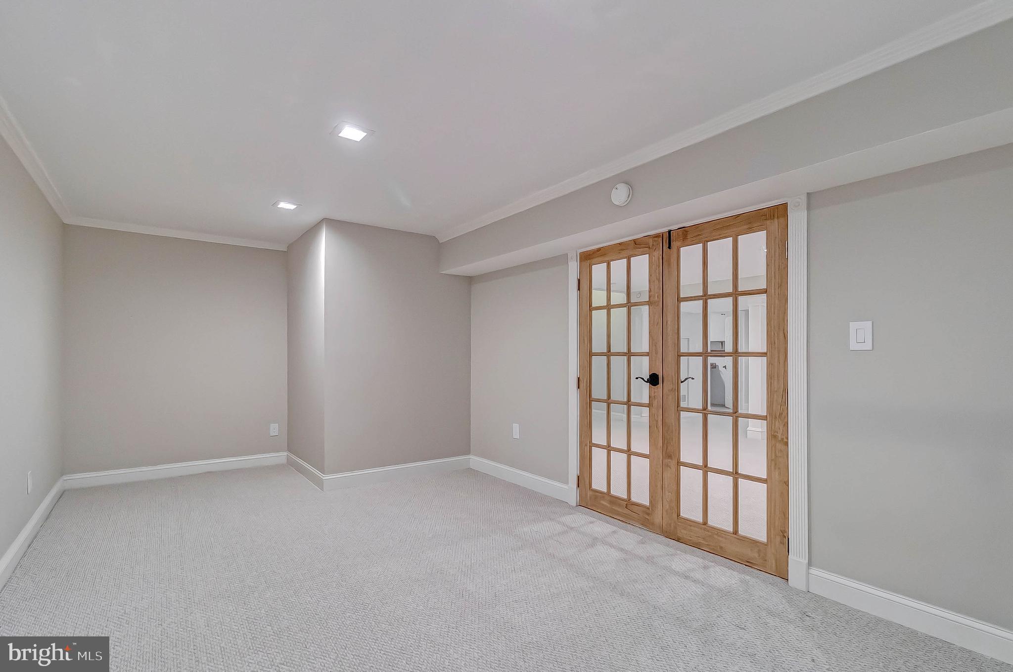 HAMPTON FOREST - Residential