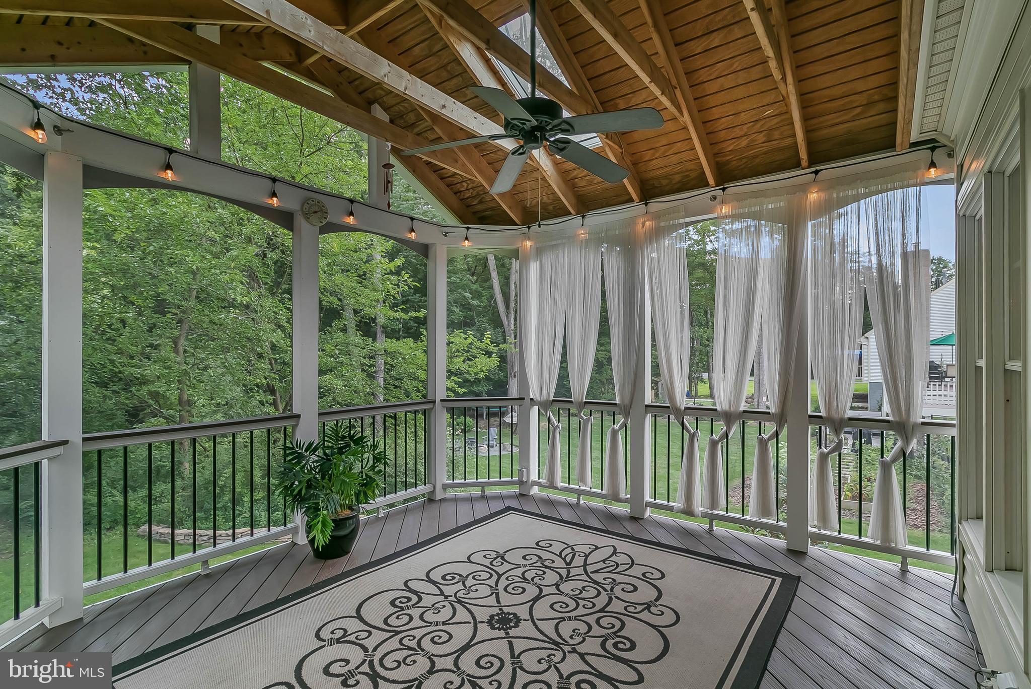 HAMPTON FOREST - Residential