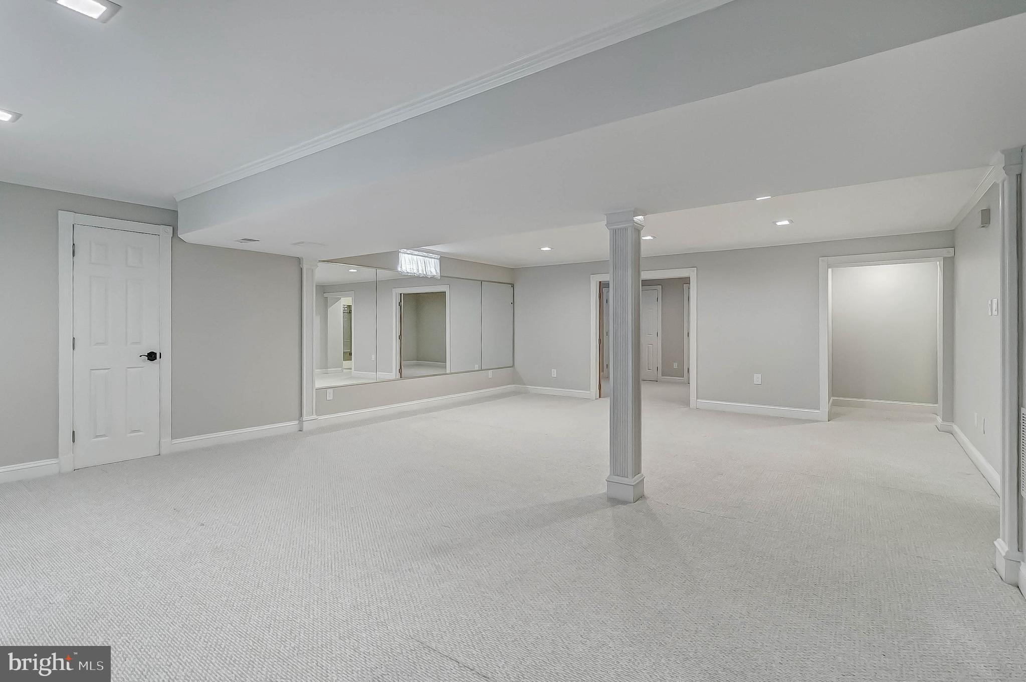 HAMPTON FOREST - Residential