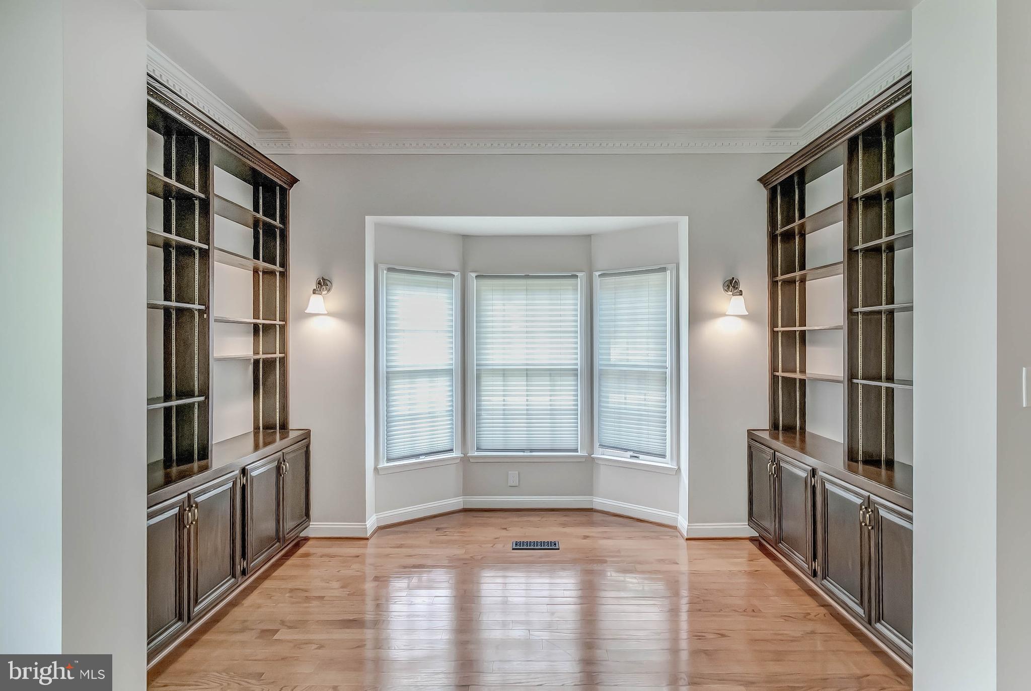 HAMPTON FOREST - Residential