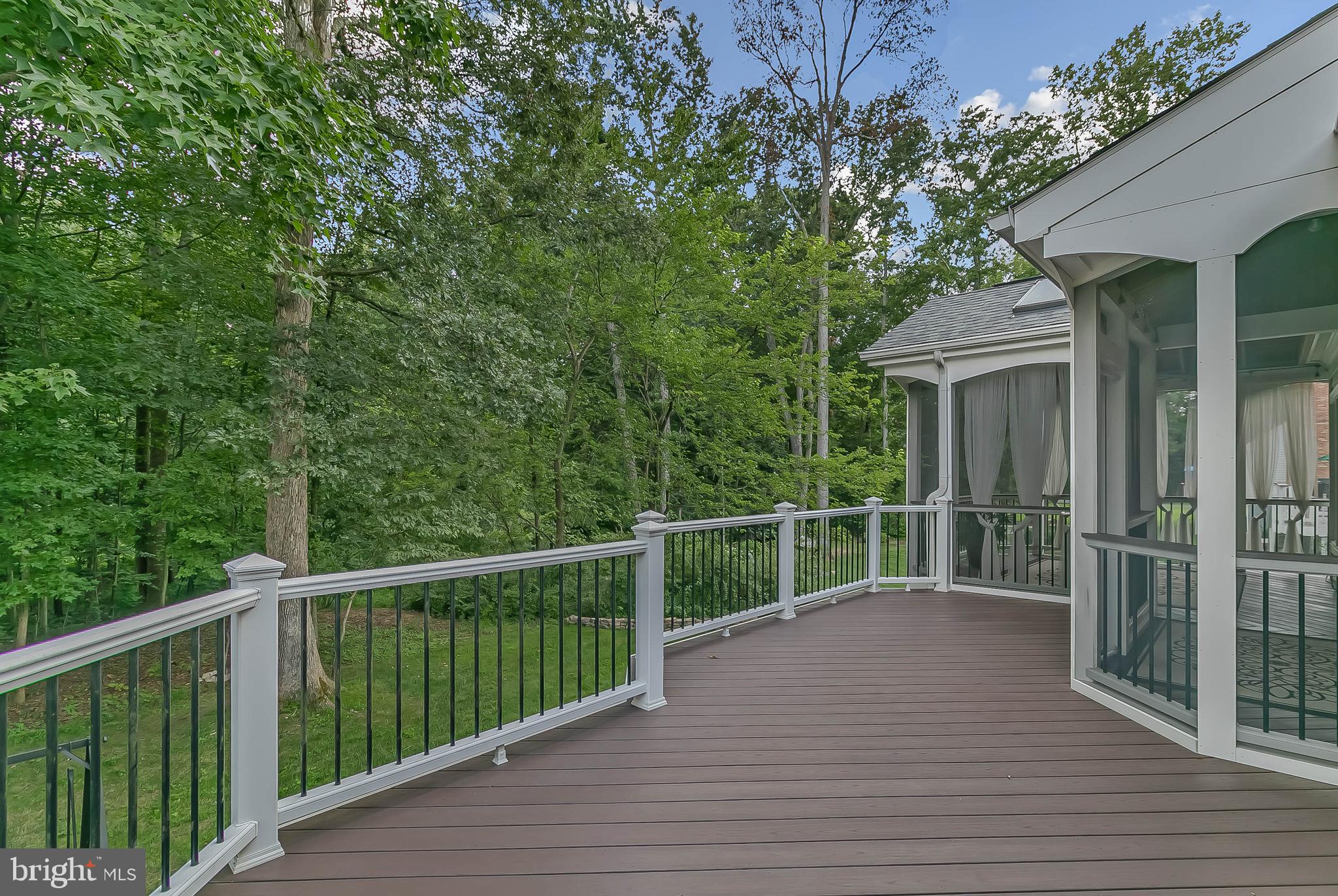 HAMPTON FOREST - Residential