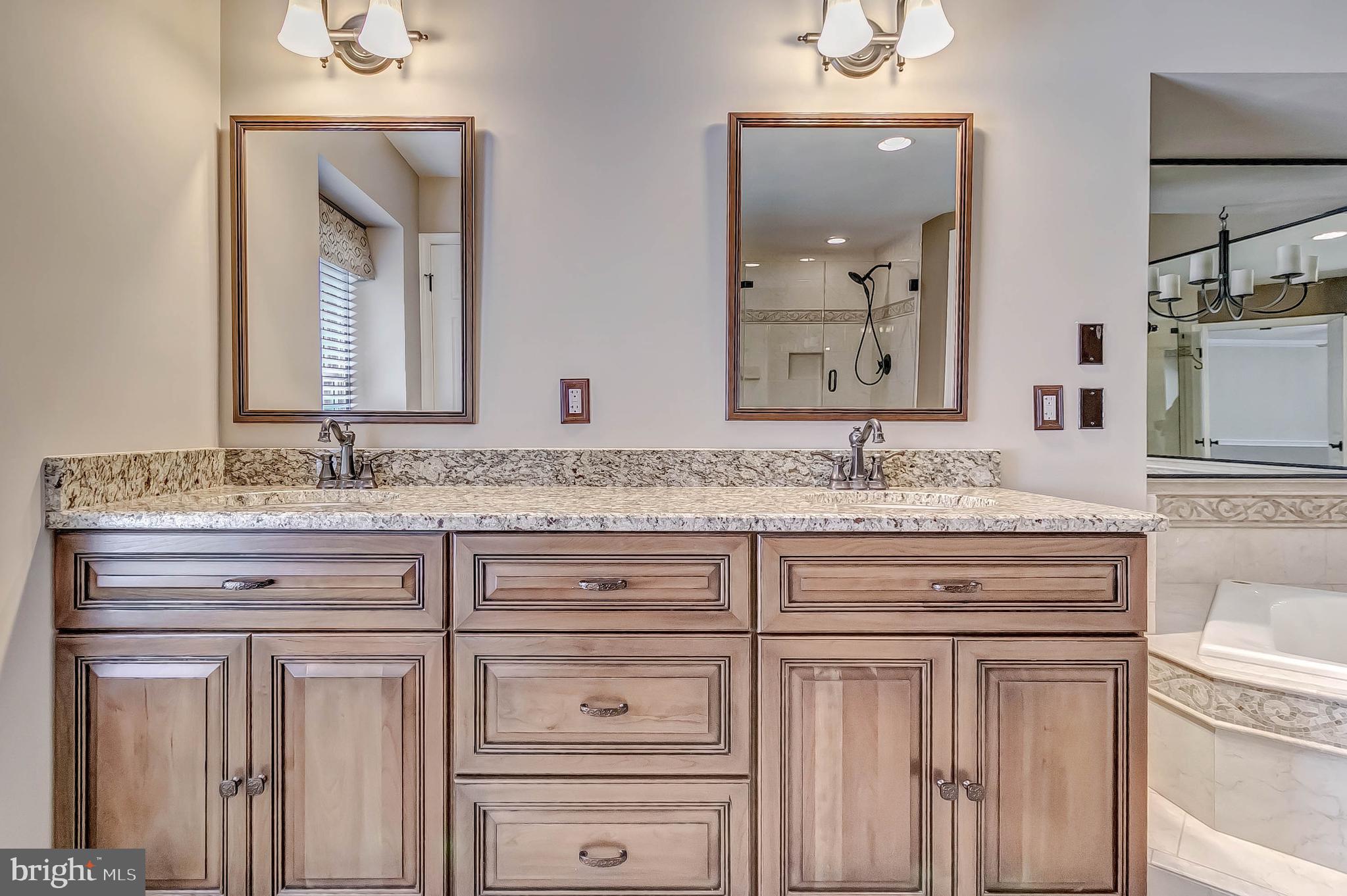 HAMPTON FOREST - Residential