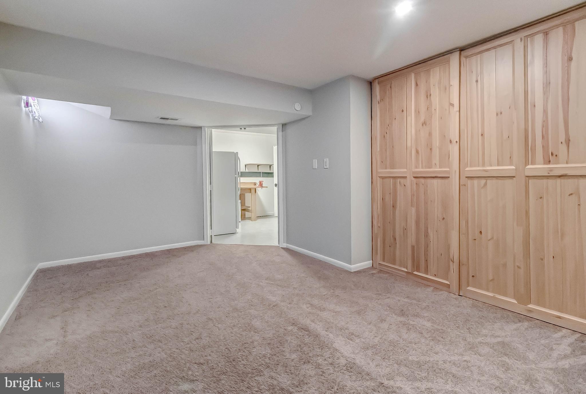 HAMPTON FOREST - Residential