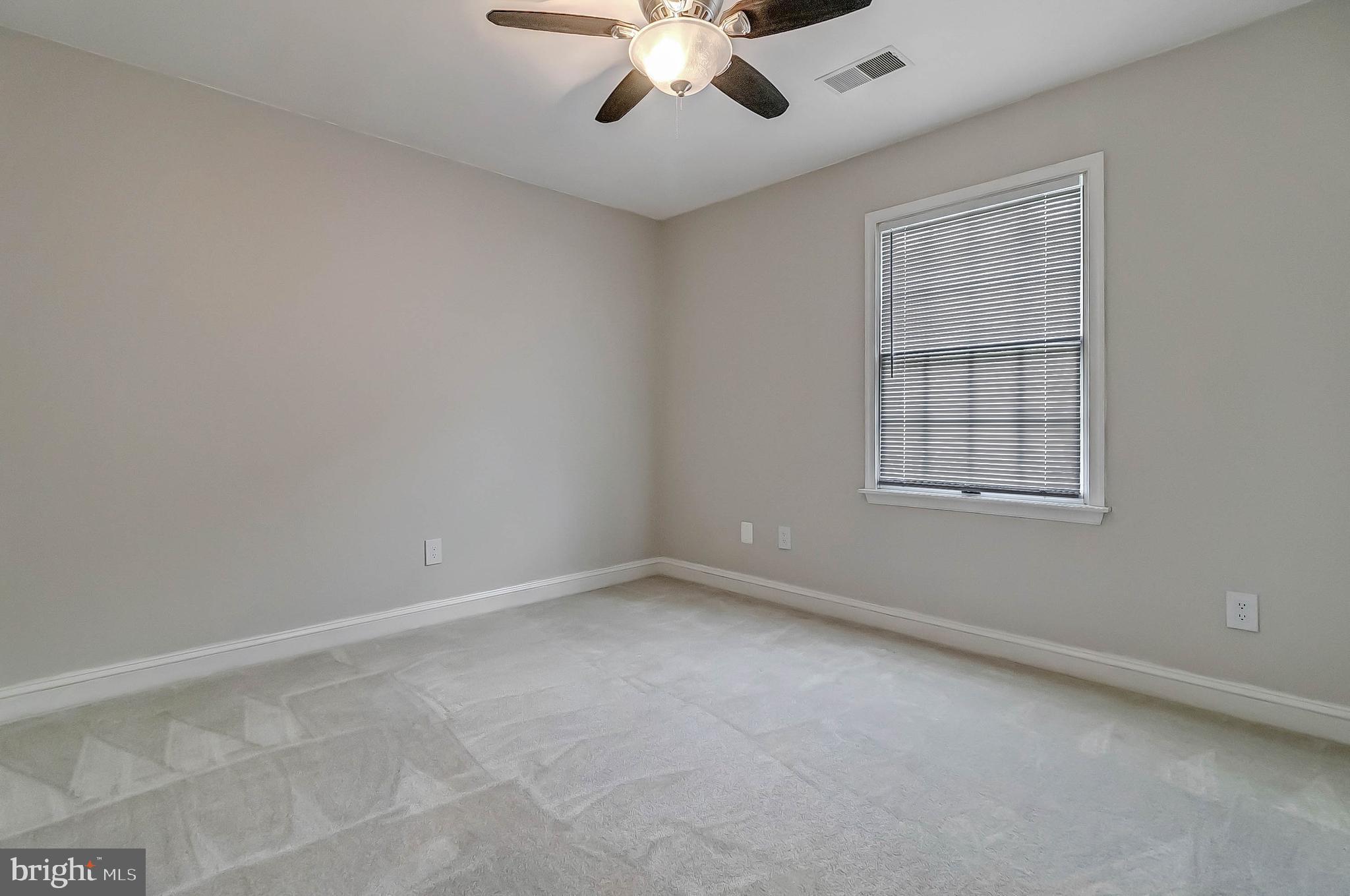 HAMPTON FOREST - Residential