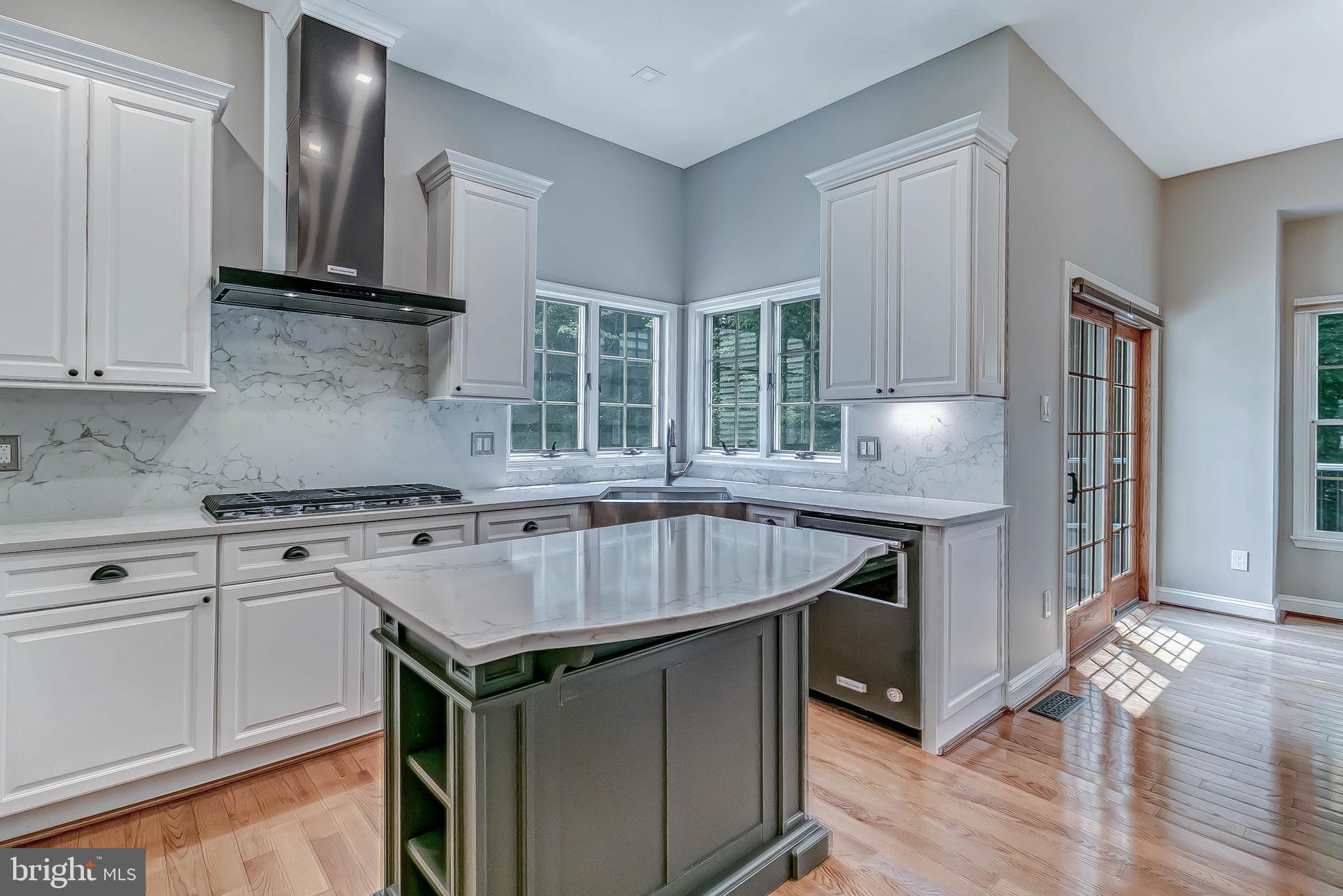 HAMPTON FOREST - Residential