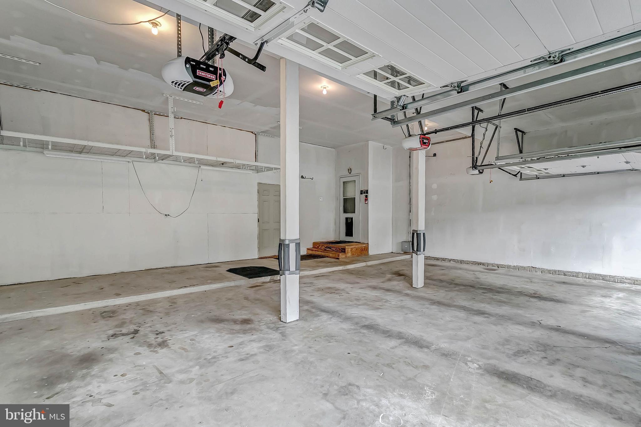 HAMPTON FOREST - Residential