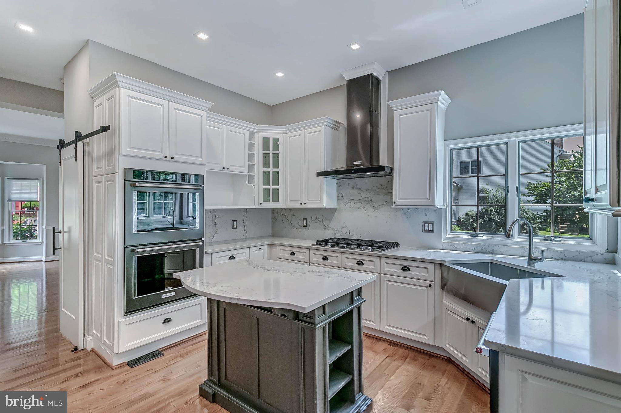 HAMPTON FOREST - Residential